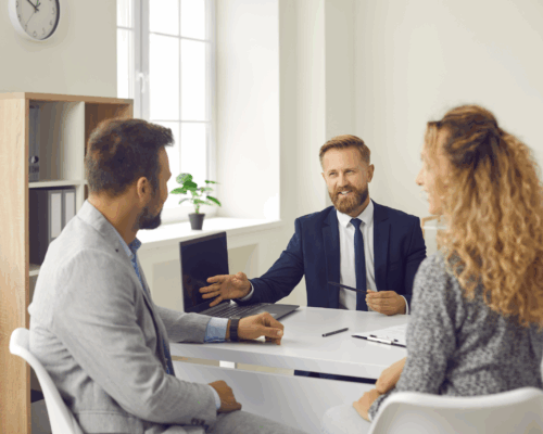 Insurance Brokers vs. Buying Direct: Which Is Right For Your Business?